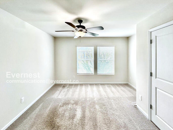 Building Photo - 4708 Fairfax Dr