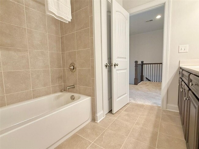 Building Photo - 614 Harrington Hills