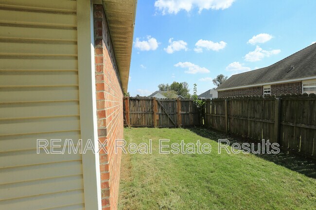 Building Photo - 741 Harvest St