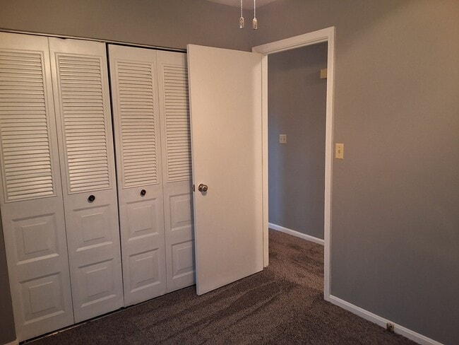 Building Photo - Cozy 3 Bed, 1 Bath House Minutes To Fort Knox