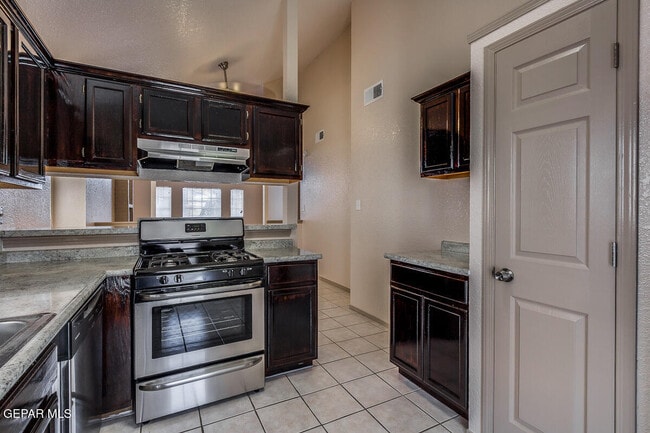 Building Photo - 4517 Loma De Cobre Dr