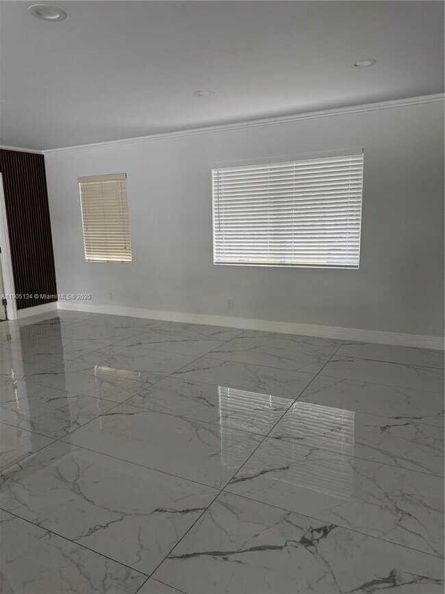 Building Photo - 11811 NW 5th Ct