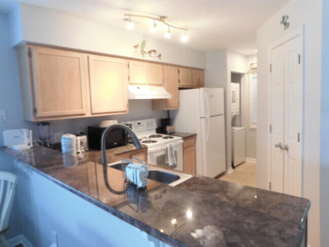 Building Photo - 521 White River Dr