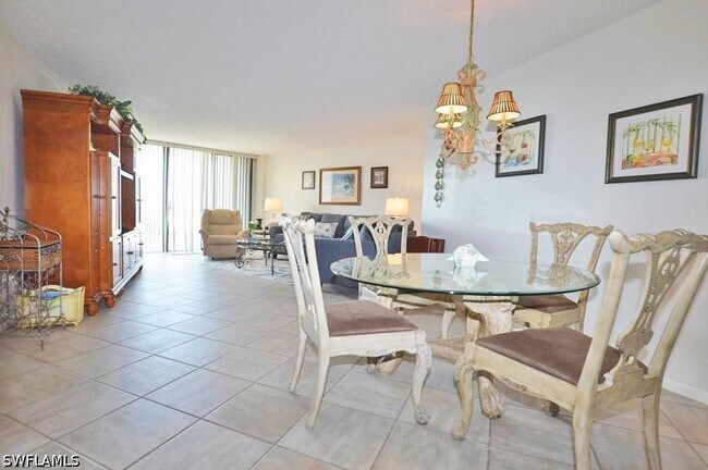 Building Photo - 260 Seaview Ct