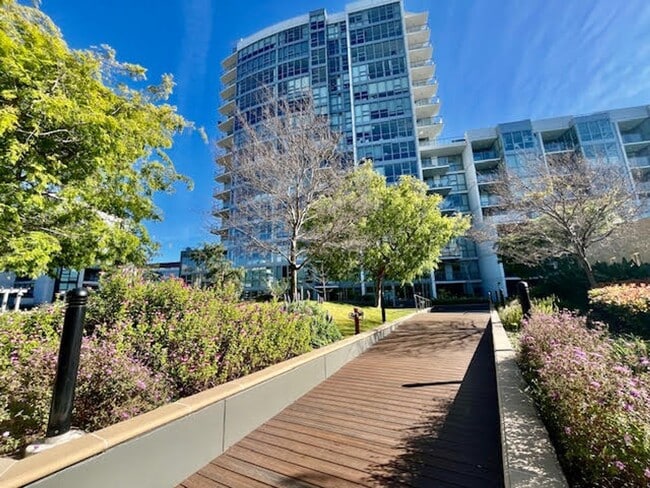 Building Photo - City living at its best! 2 BR/2 BA @ the M...