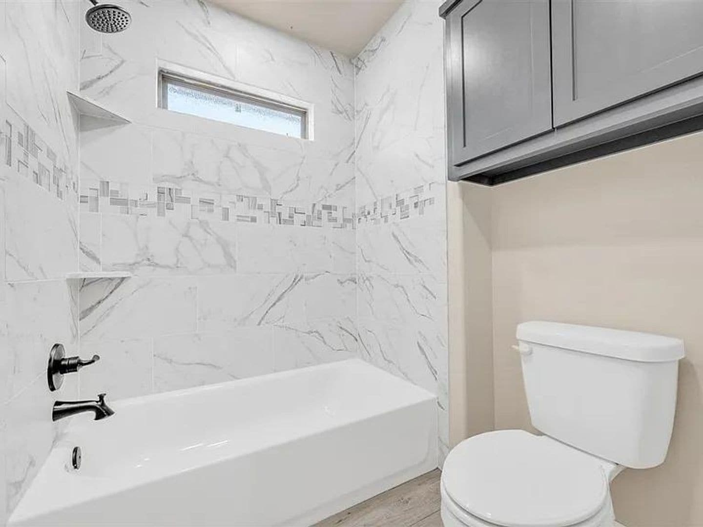 Building Photo - 409 Bobwhite Rd