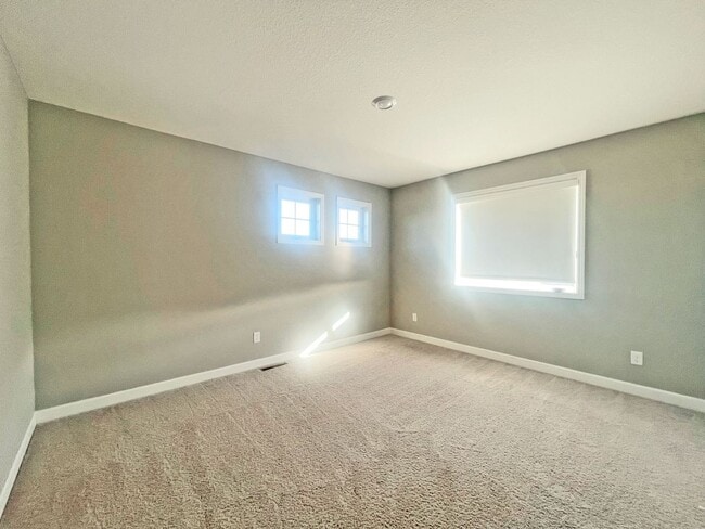 Building Photo - Sparkling Like-New 2-story w/ Full Walkout on Pond with Office-Bedroom 6, Pets OK!