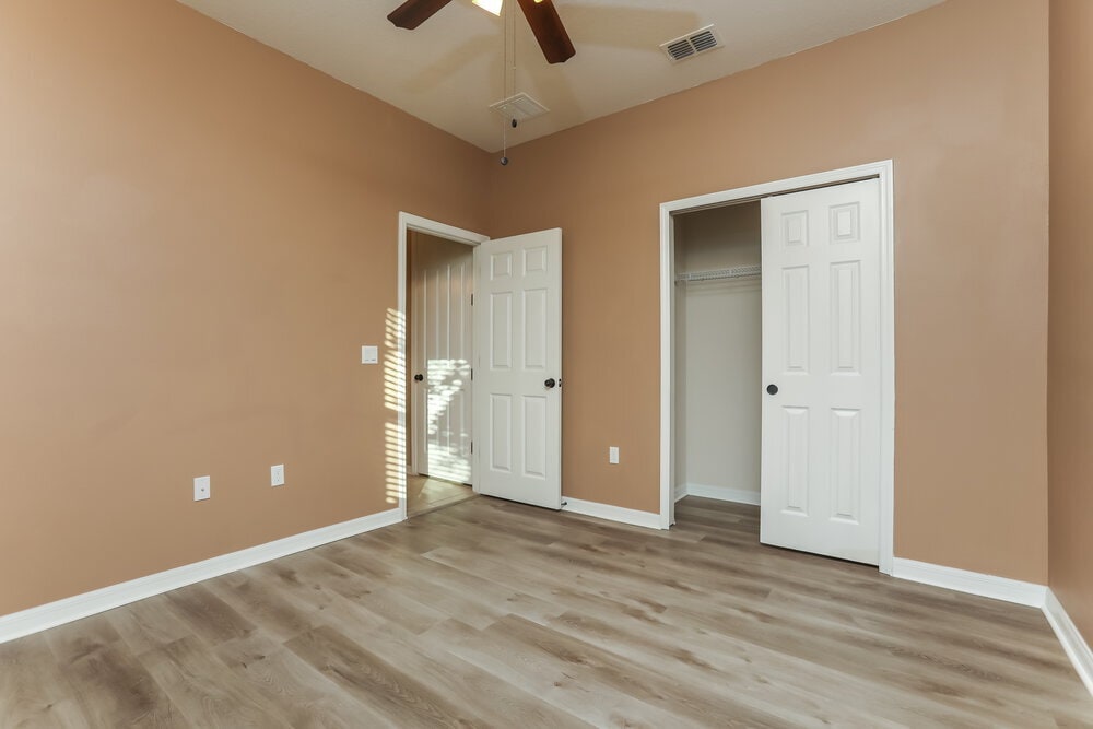 Building Photo - 1861 Castleton Dr