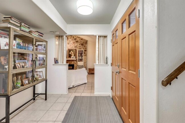 Building Photo - 11418 Pradera Dr