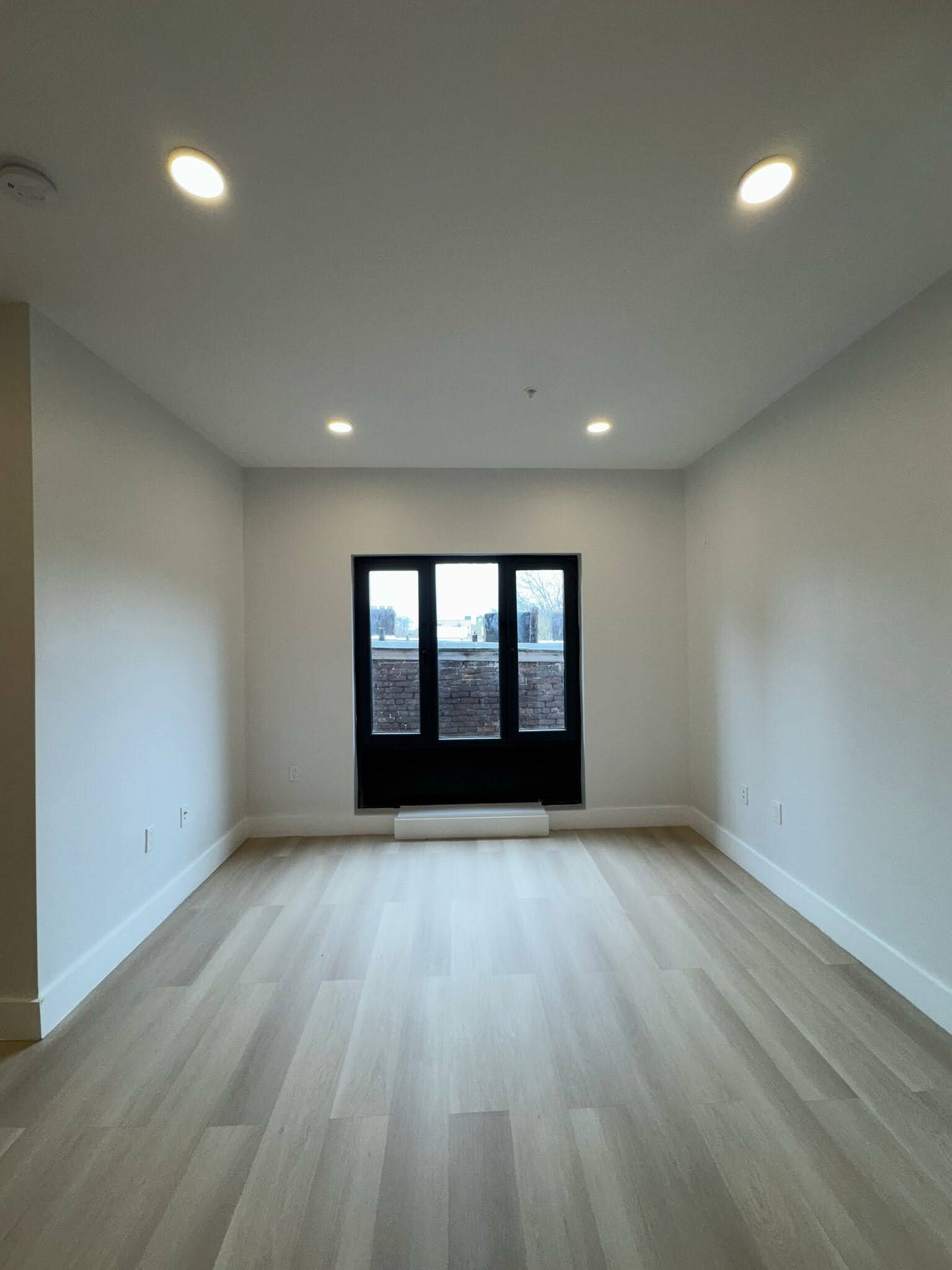 Building Photo - 316 Forrest St