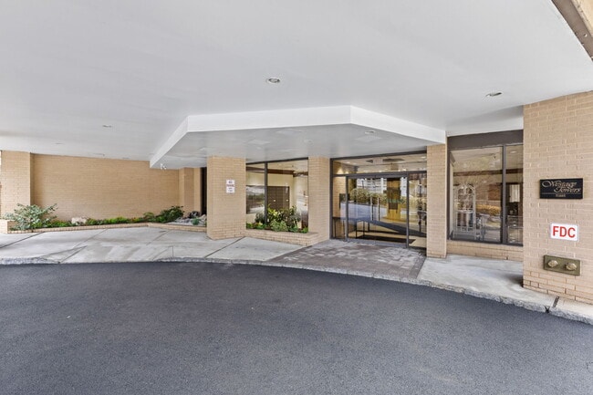 Building Photo - 25 Rockledge Ave