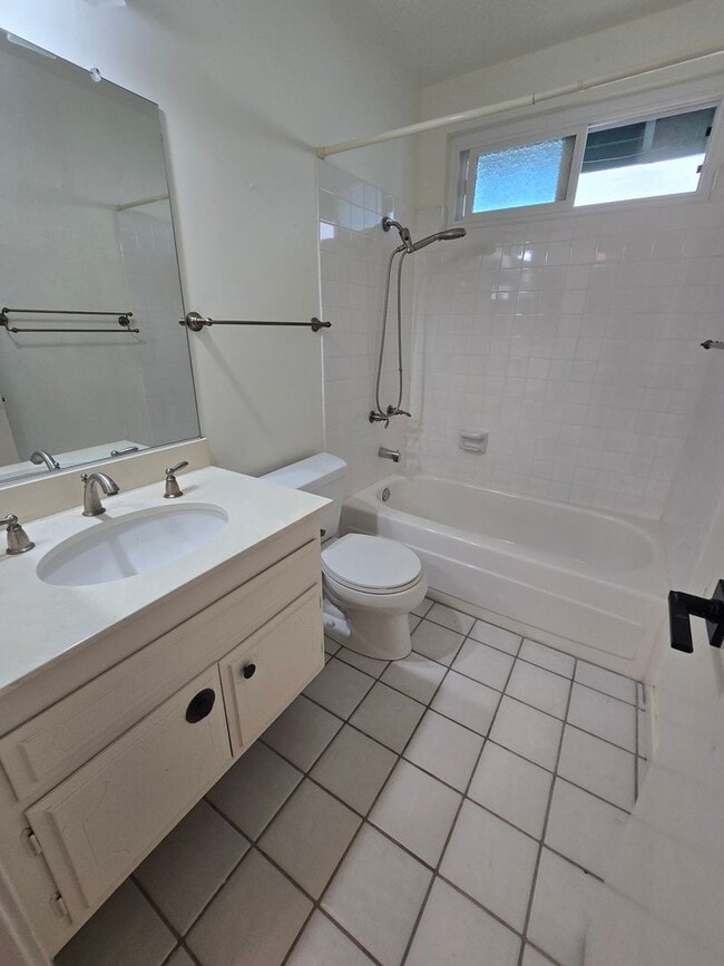 Building Photo - 14164 Bahama Cove