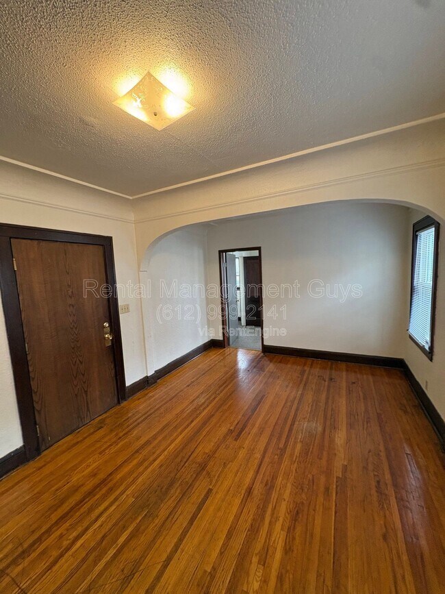 Building Photo - 3318 N Penn Ave