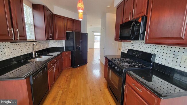 Building Photo - 12132 Tango Ln