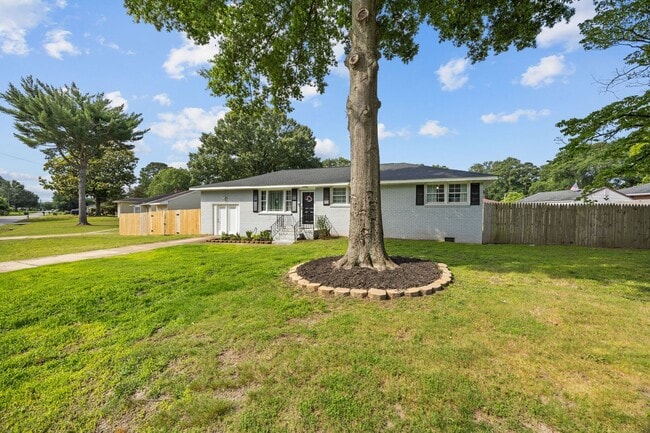 Building Photo - Spacious 4-Bedroom Home with Saltwater Pool & Large Fenced Yard
