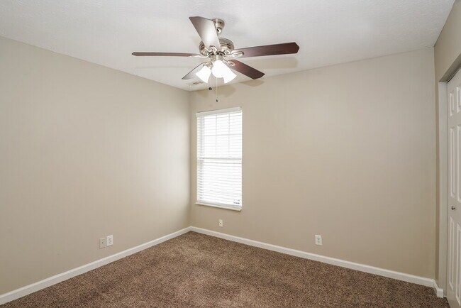 Building Photo - 171 Sophie Dr