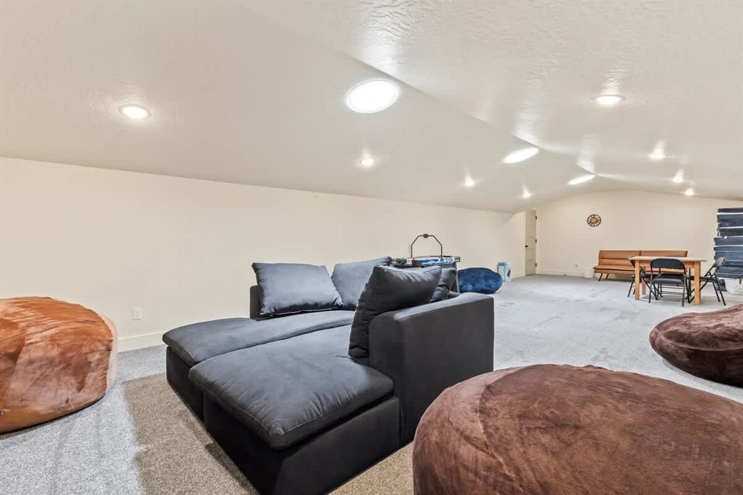 Building Photo - 303 CM Rdg Ln