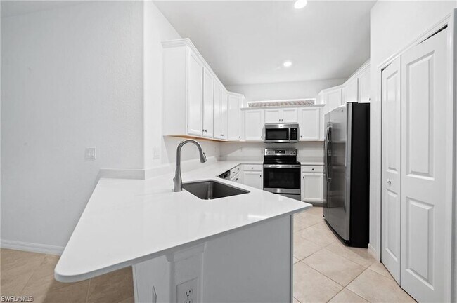 Building Photo - 2616 Vine Ave