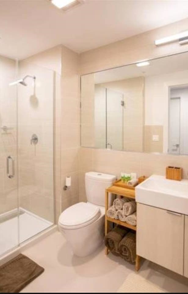 Building Photo - 1101 Grand St