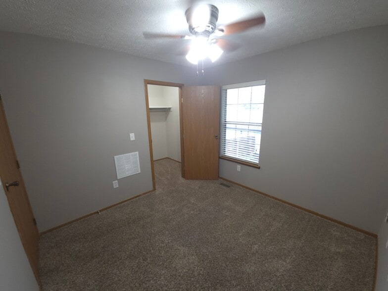 Second bedroom with huge walk in closet - 366 E Mithoff St