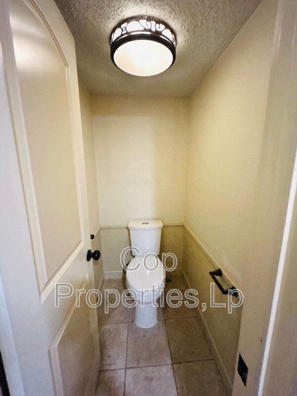 Building Photo - 7123 Thrush View Ln