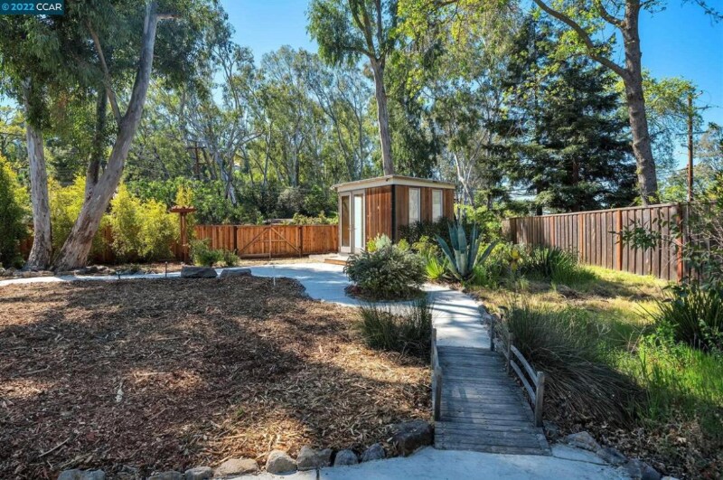 Building Photo - 1296 Rudgear Rd