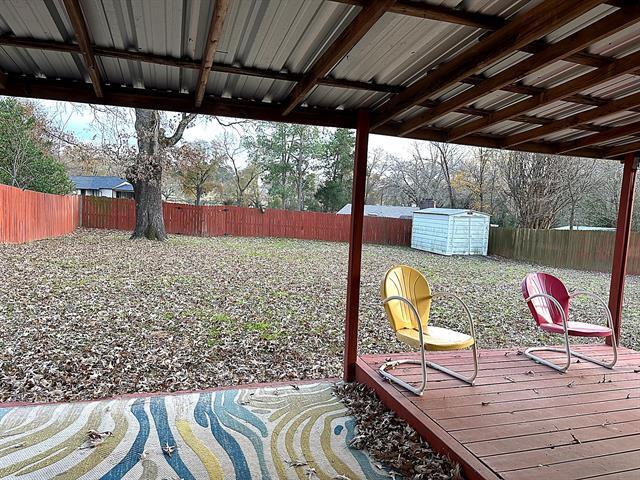 Building Photo - 605 Valle Vista Dr