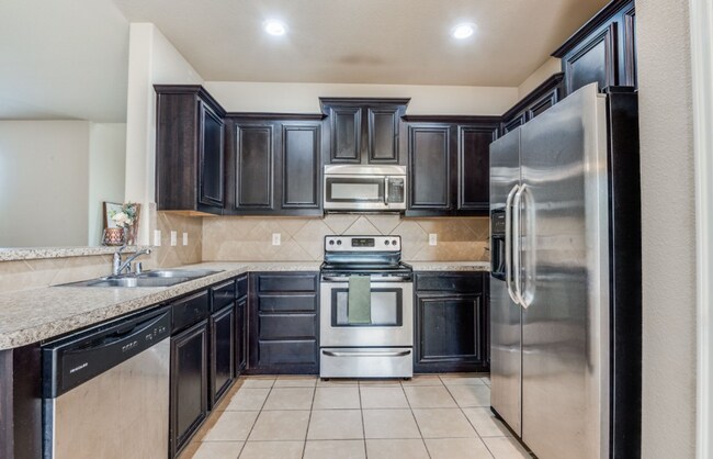 Building Photo - 322 Tribute Dr