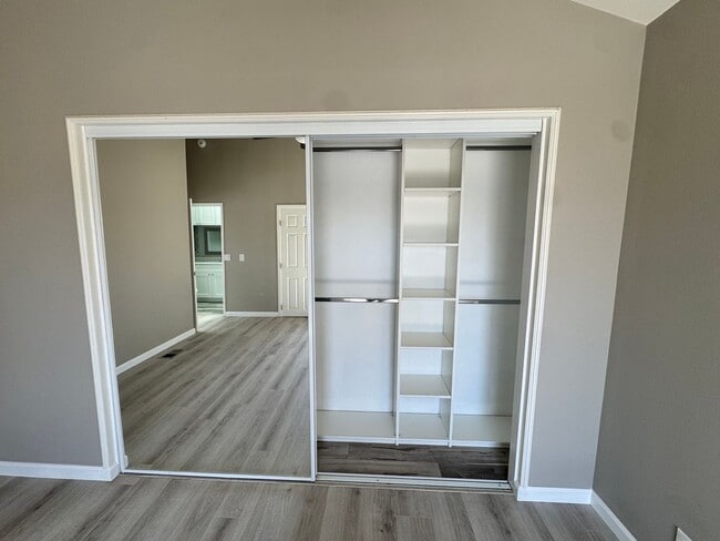 Building Photo - Eastside Costa Mesa Townhome with 2-Car Ga...