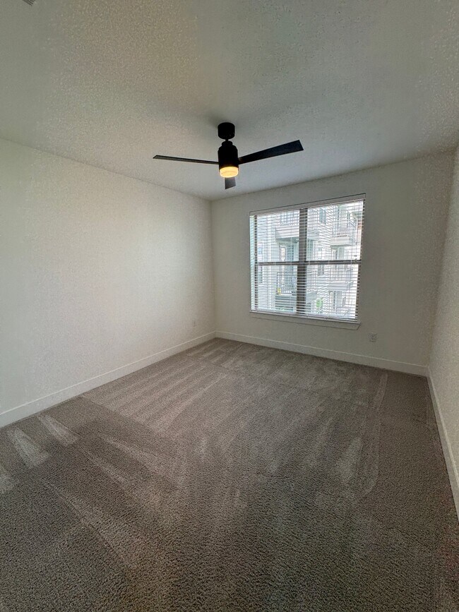 Building Photo - 2343 Portman Ave
