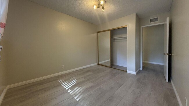 Building Photo - 148 Carmody St