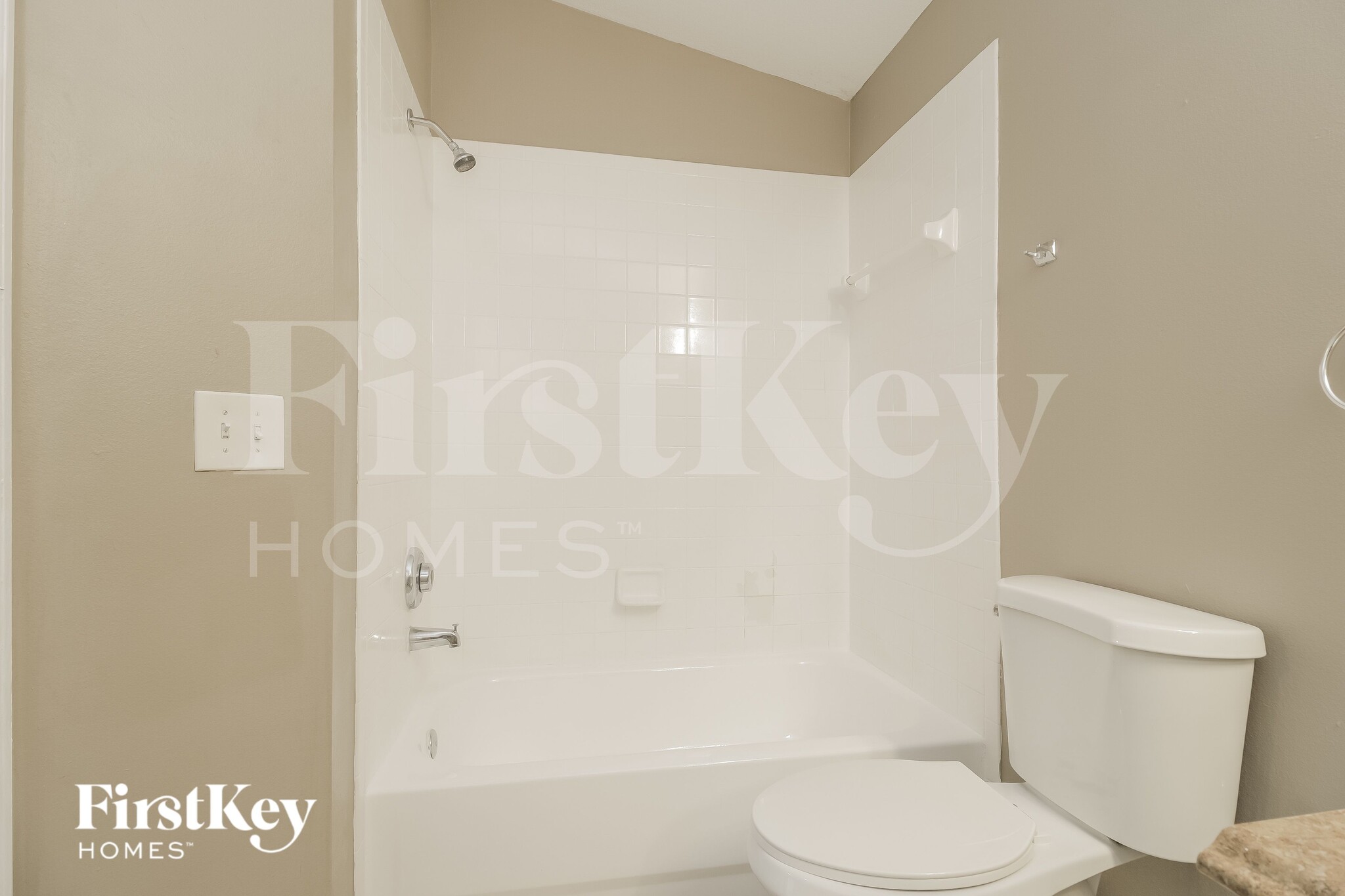 Building Photo - 7560 Groveoak Dr