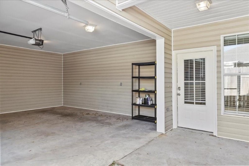Building Photo - 43215 Creek Cir