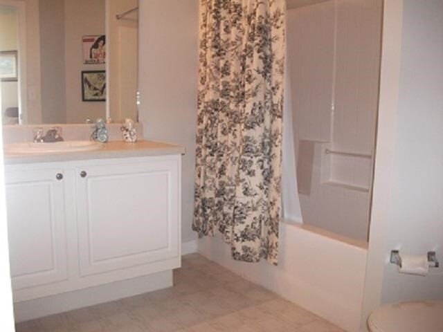 Building Photo - 1005 Bella Vista Blvd