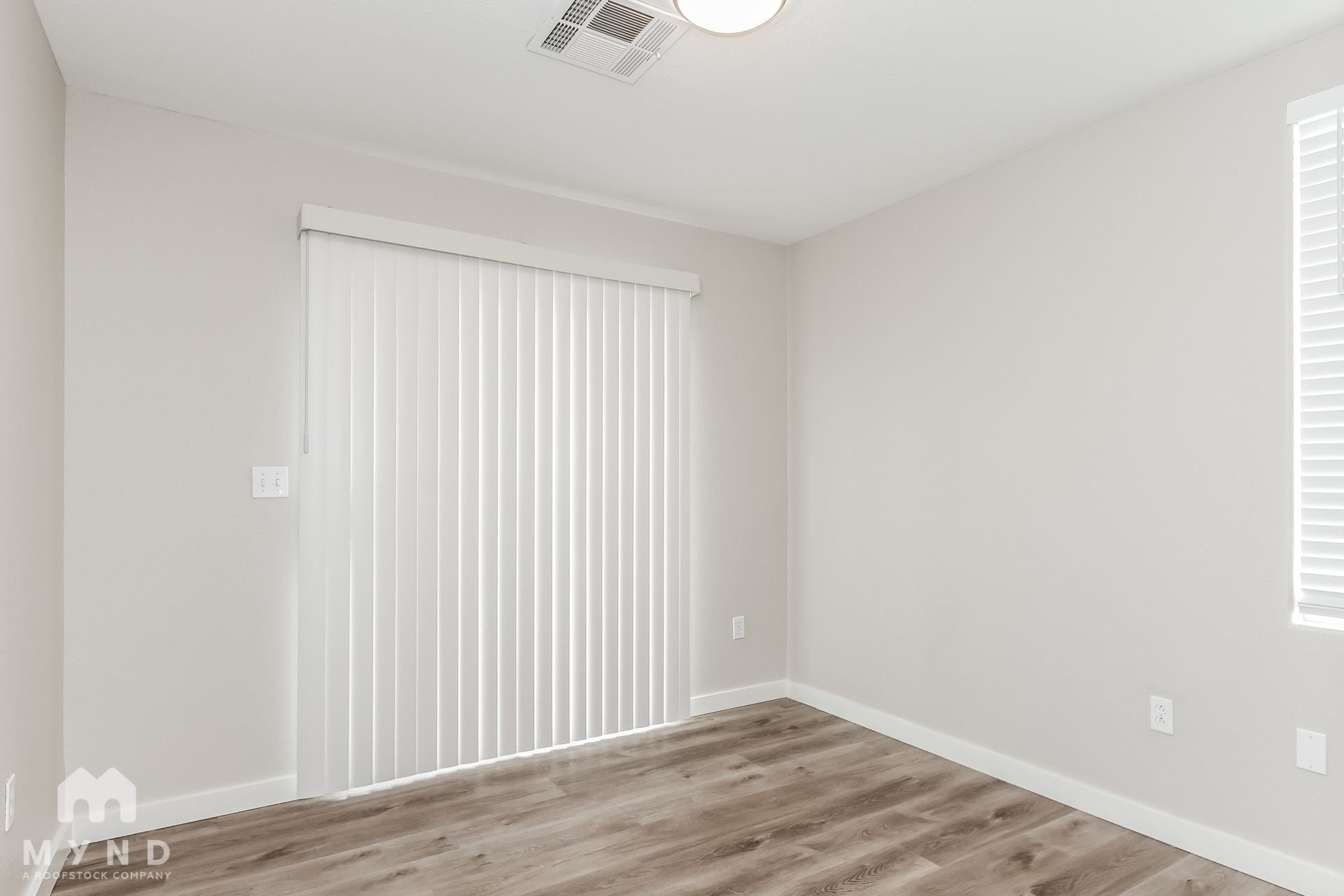 Building Photo - 2520 Olay St