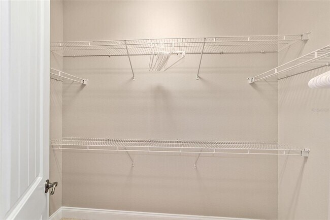 Building Photo - 1706 SW 27th St