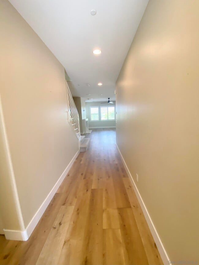 Building Photo - 7422 Sitio Montilla