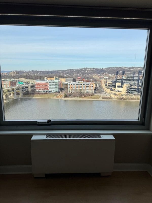 Building Photo - 320 Fort Duquesne Blvd