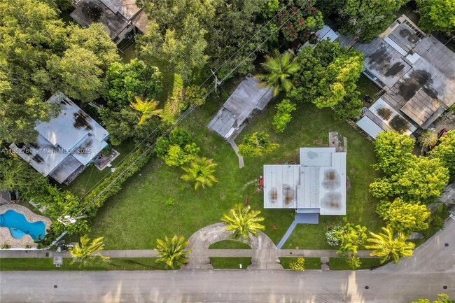 Building Photo - 3800 SW 58th Terrace