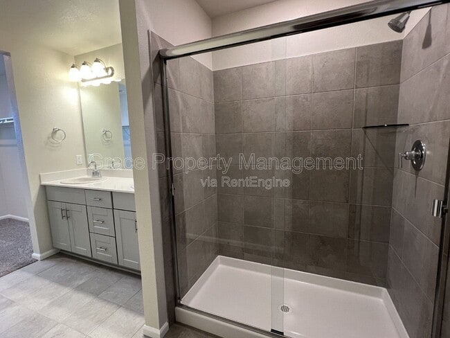 Building Photo - 12232 Creamery St