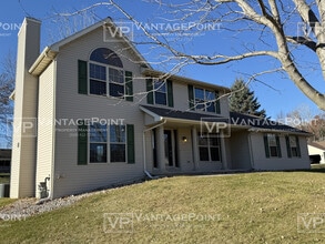 Building Photo - 2125 Elvira Way