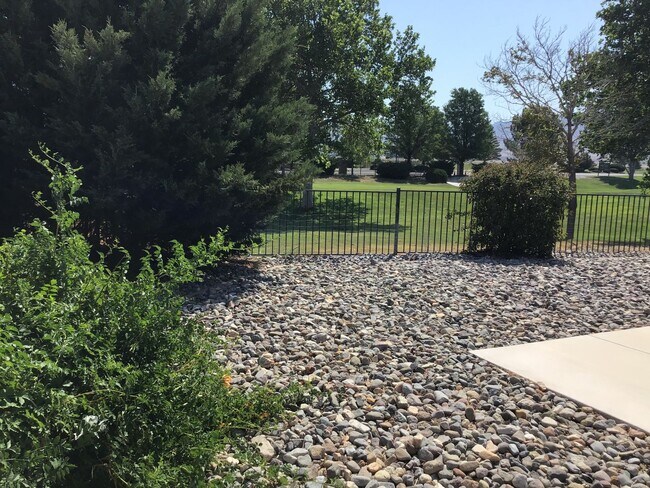 Building Photo - Beautiful Three Bed Home Available On The Green at Dayton Golf Course