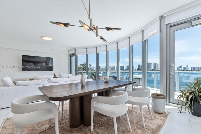 Building Photo - 17301 Biscayne Blvd