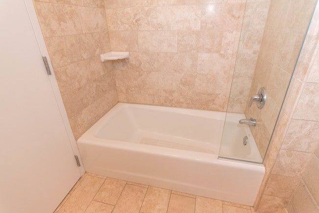 Building Photo - 717 N Highland Ave