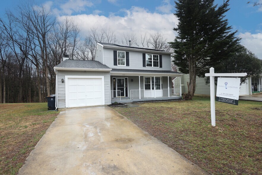 Primary Photo - 6113 Peggyanne Ct