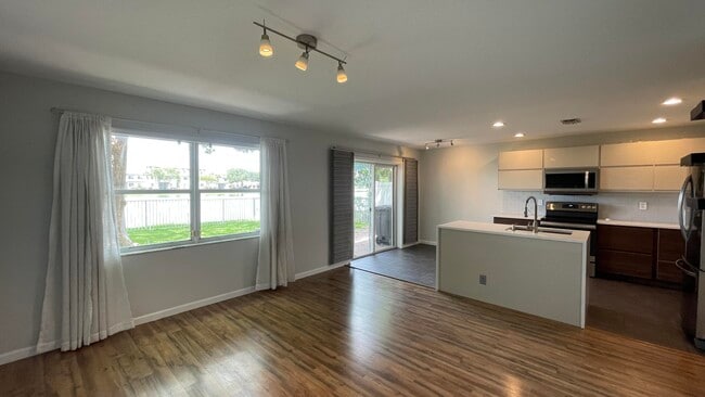 Building Photo - 6722 Duval Ave