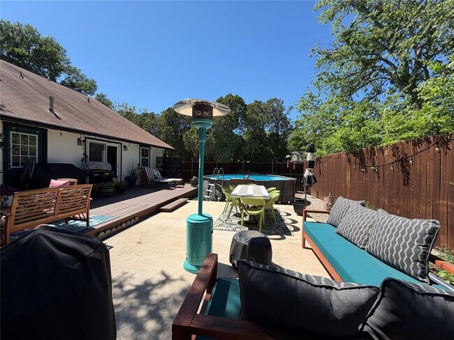 Building Photo - 2626 Baxter Dr