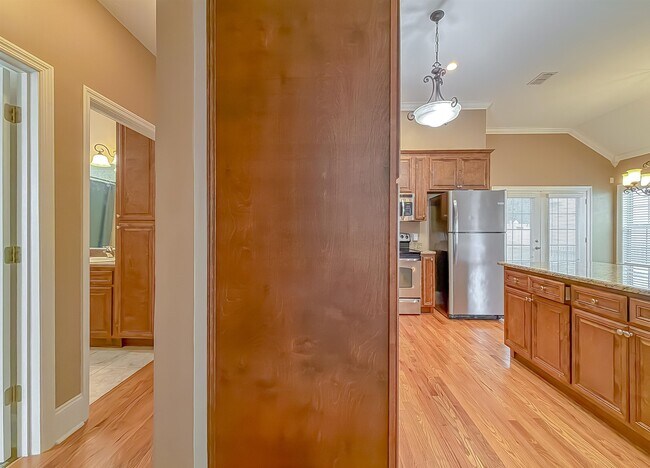 Building Photo - 1946 Sagebrook Dr