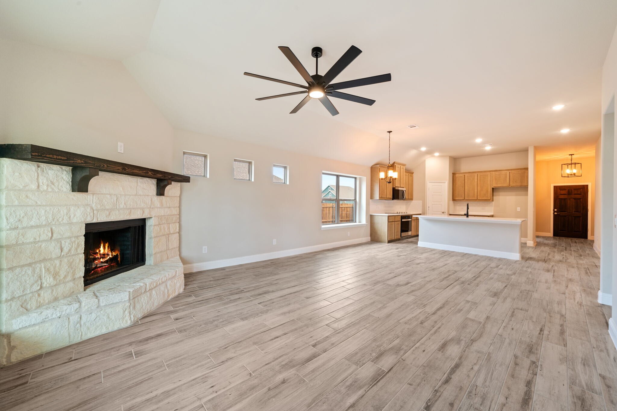 Building Photo - 612 Kyle Dr