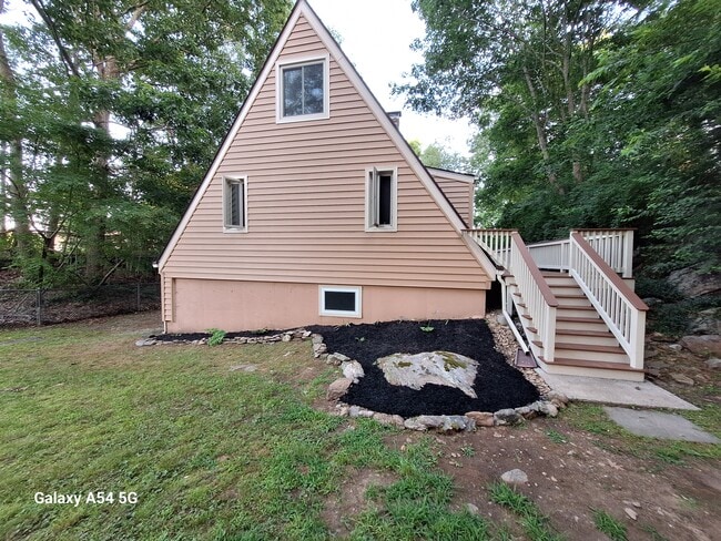 Building Photo - 753 Buddington Rd